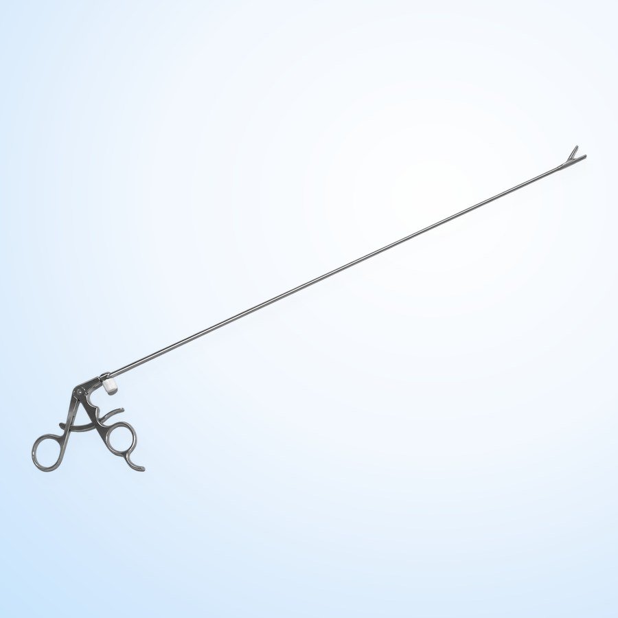 Präzisionsinstrument von Dausch für die Neurochirurgie: Instrument mit langem Schaft und Spülanschluss